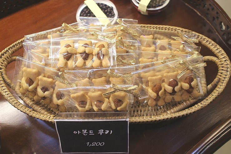 꼼빠뇽베이커리 이미지