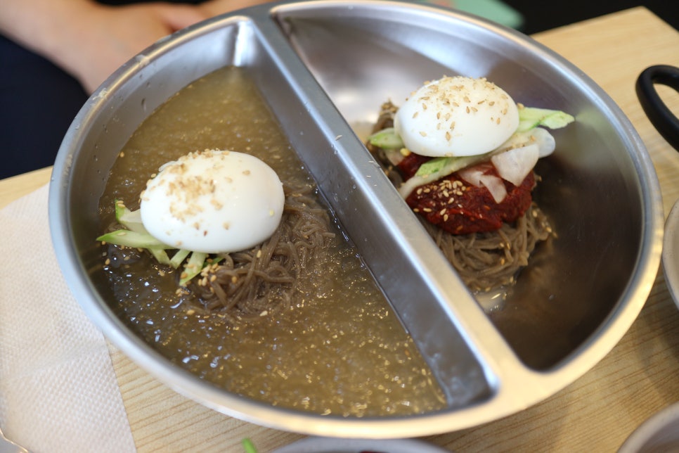 반반냉면 이미지