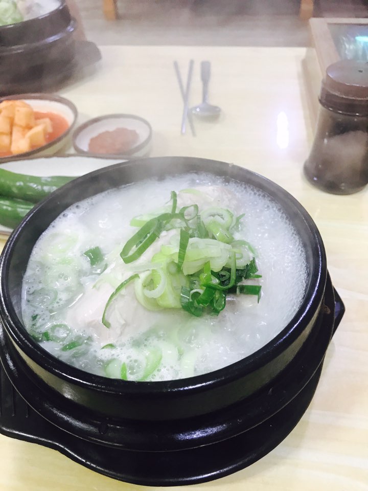 본전삼계탕 이미지