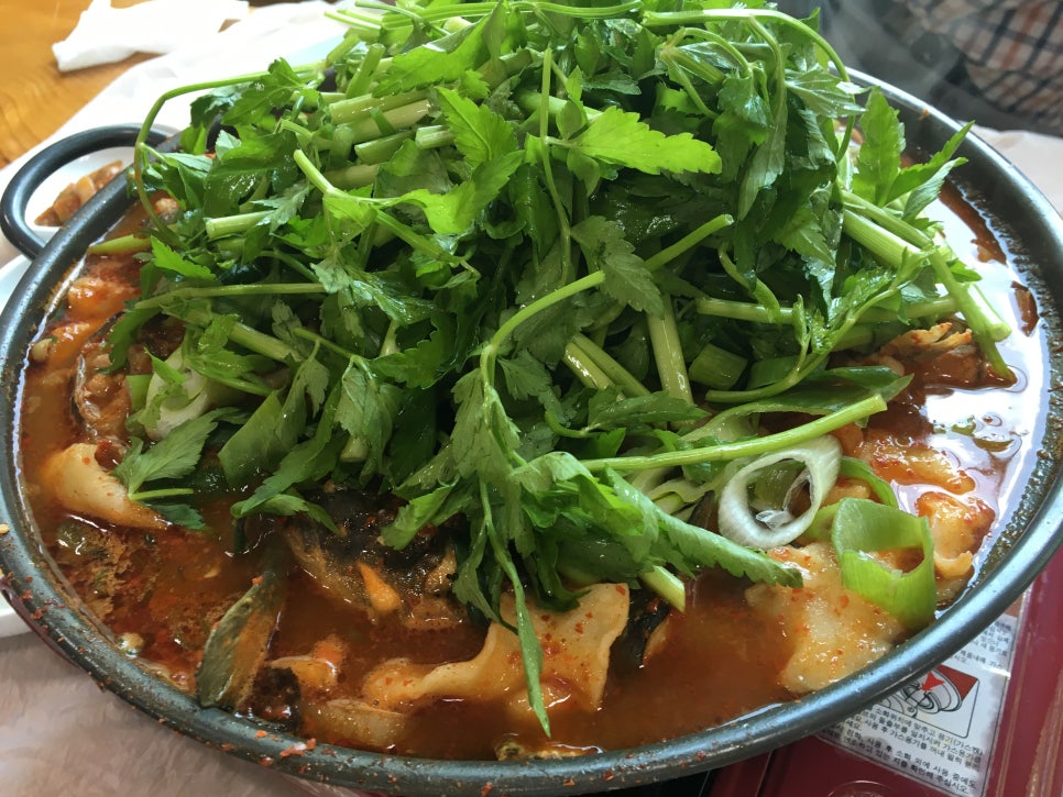 가평 맛집 : 얼큰한 메기매운탕이 있는 곳. 송어회집 : 네이버 블로그