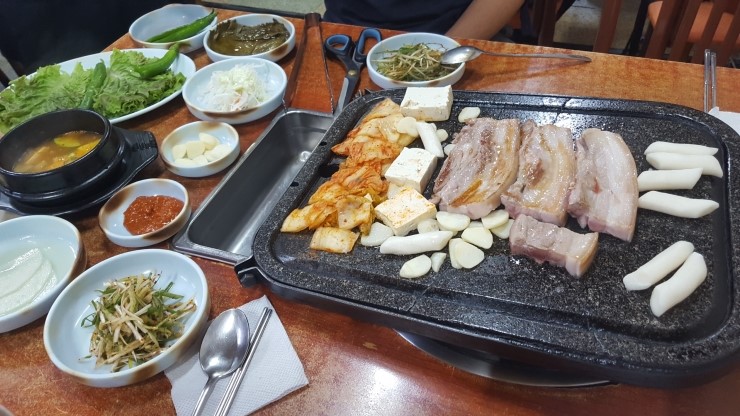 한라산똥돼지 이미지