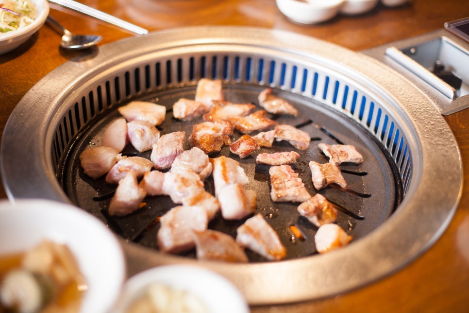 고기굽는남자 이미지
