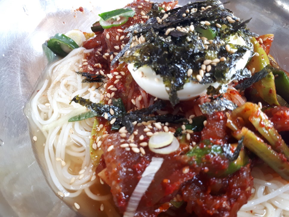 오월에국수 이미지