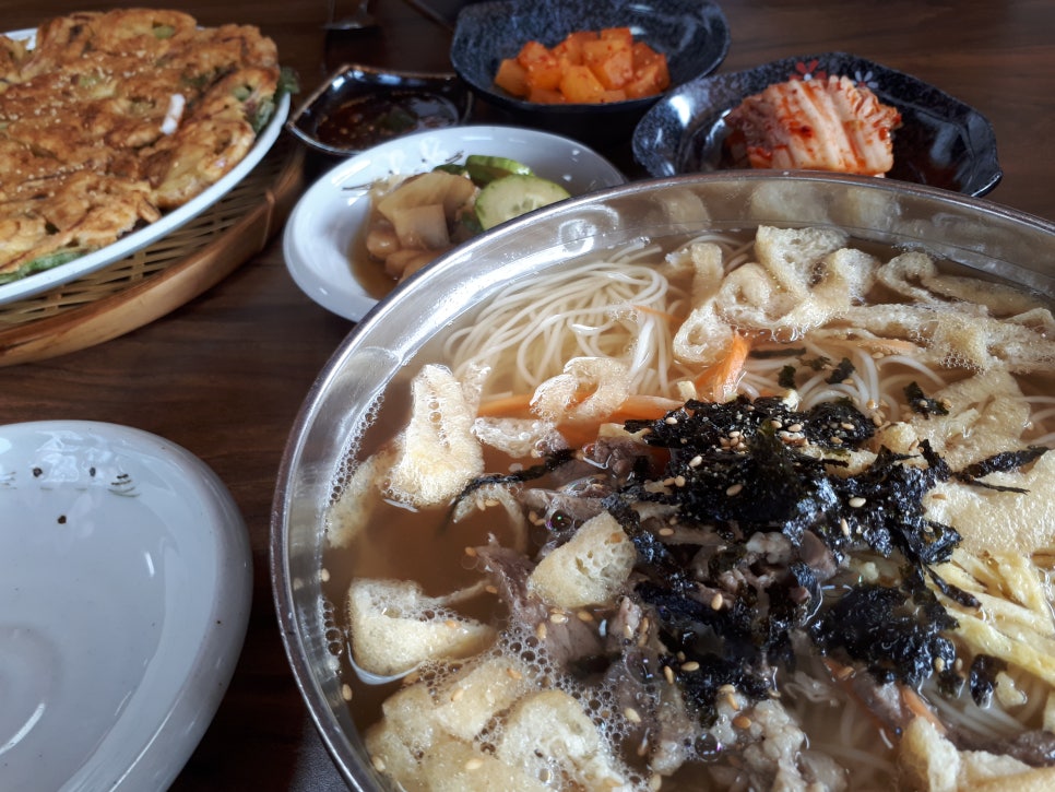오월에국수 이미지