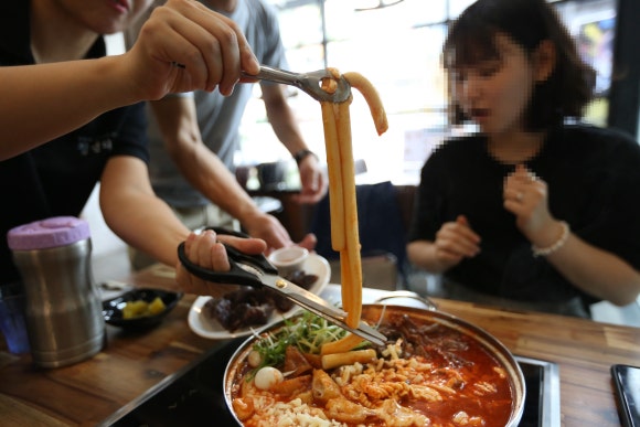 명품떡볶이 이미지
