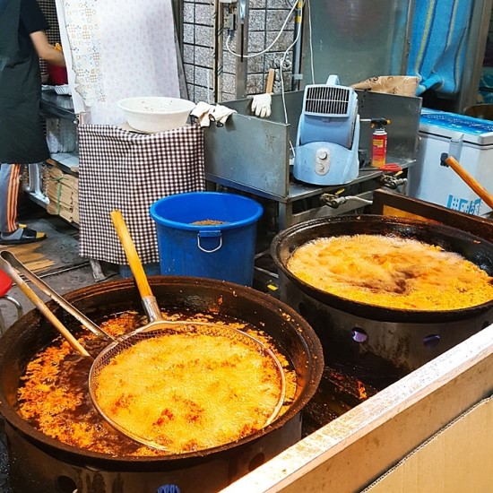와룡통닭 이미지