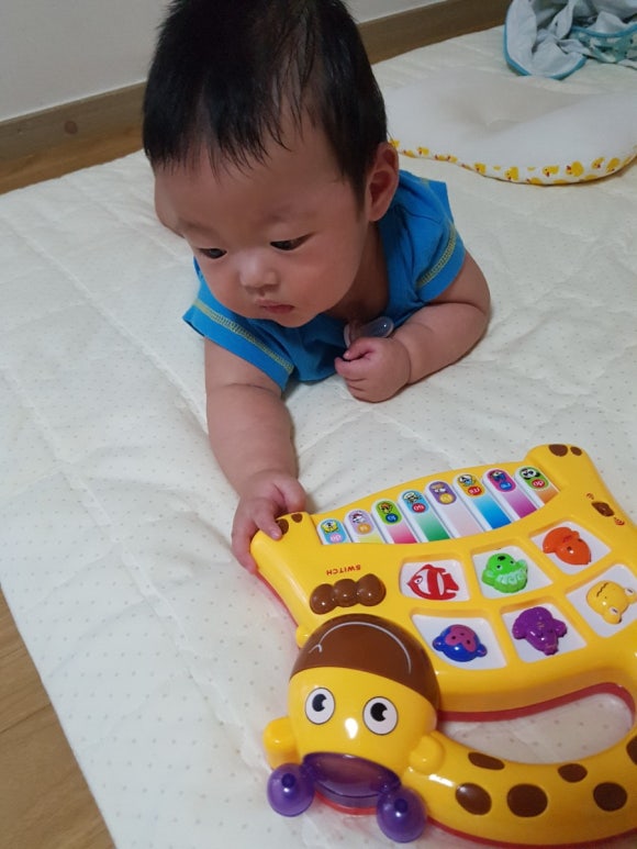 기린피아노 이미지