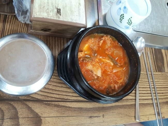 가야 생고기 김치찌개 이미지