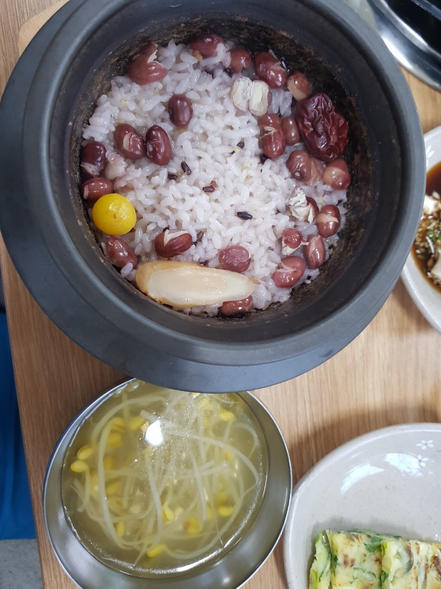남도원조영양돌솥밥 이미지
