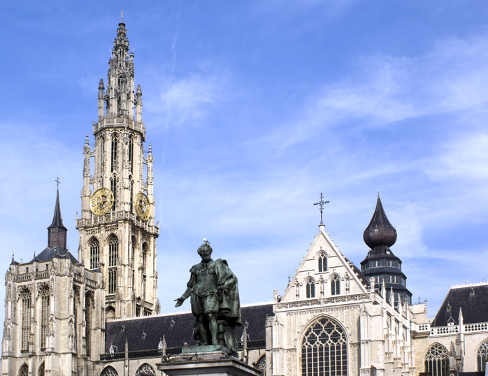 플란다스의 개와 루벤스의 십자가에서 내려지는 그리스도 | 인스티즈