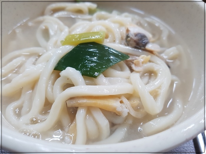 엄지손칼국수 이미지