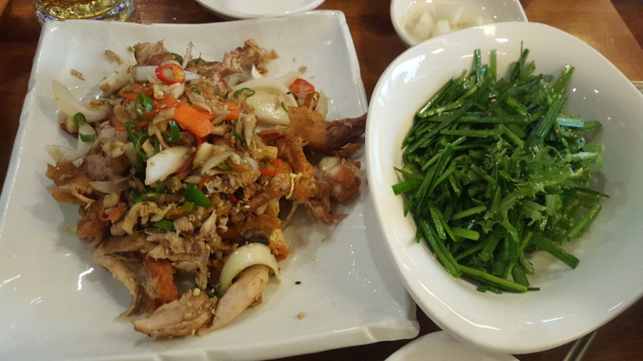 닭이 맛있는집 술통 이미지