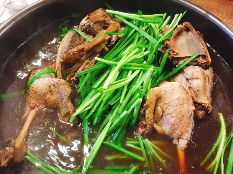 산야초한방백숙 이미지