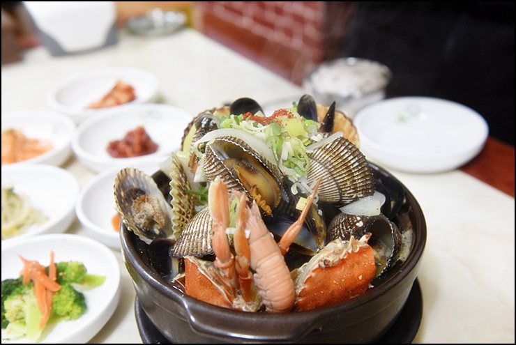 통영해물뚝배기 이미지