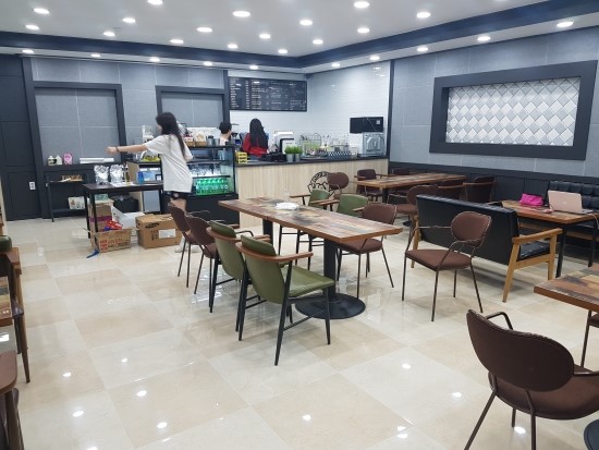 명품커피숍 이미지