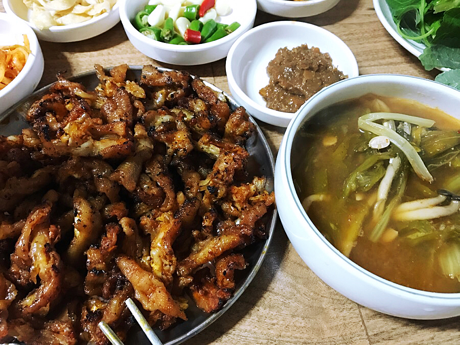 연탄닭발구이 이미지