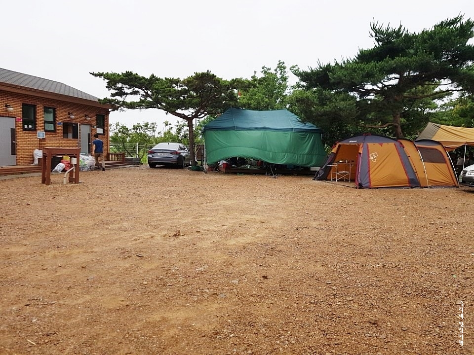 넓은마당캠핑장 이미지