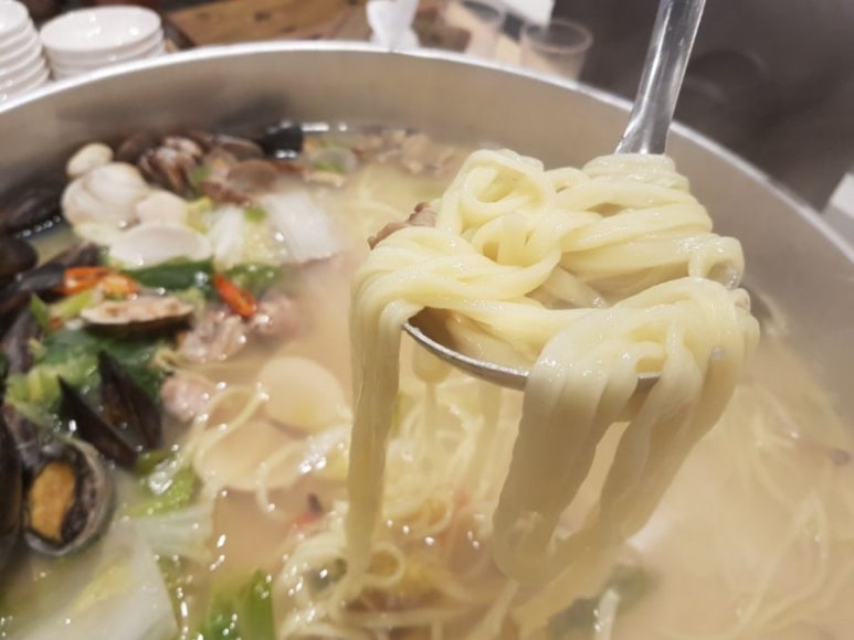 택이네 조개전골 이미지