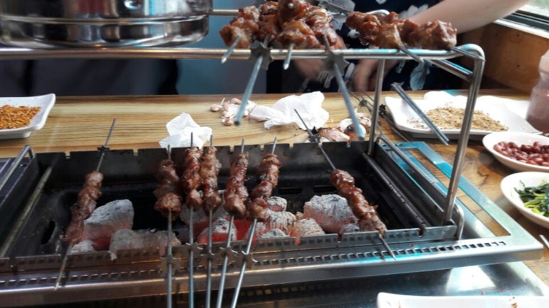 먹고보자무한리필양꼬치 이미지
