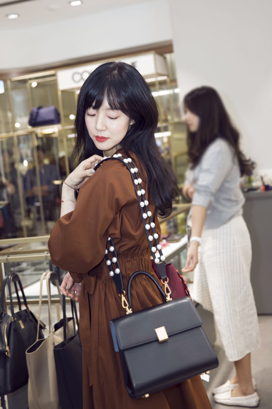 쿠론신세계 이미지