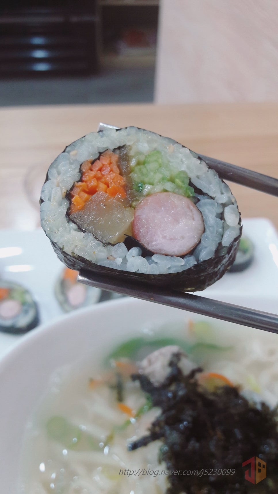 얌샘김밥 이미지