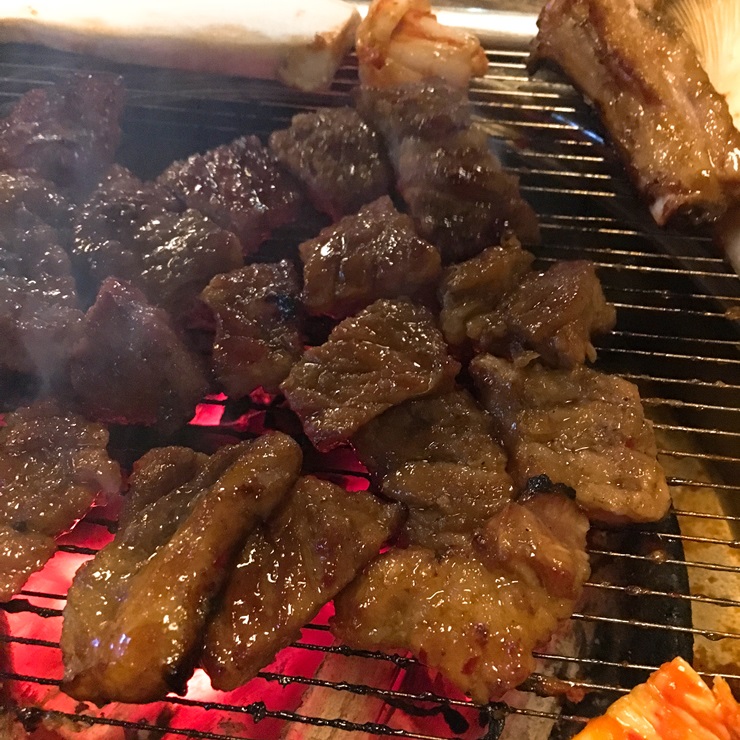 깍뚝숯불구이 이미지