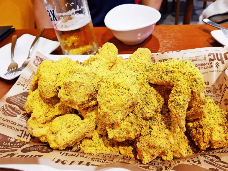 B.H.C 치킨 이미지