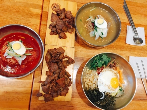 돈쌈냉면 이미지