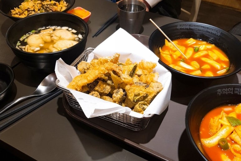 추억의국민학교떡볶이진해 이미지