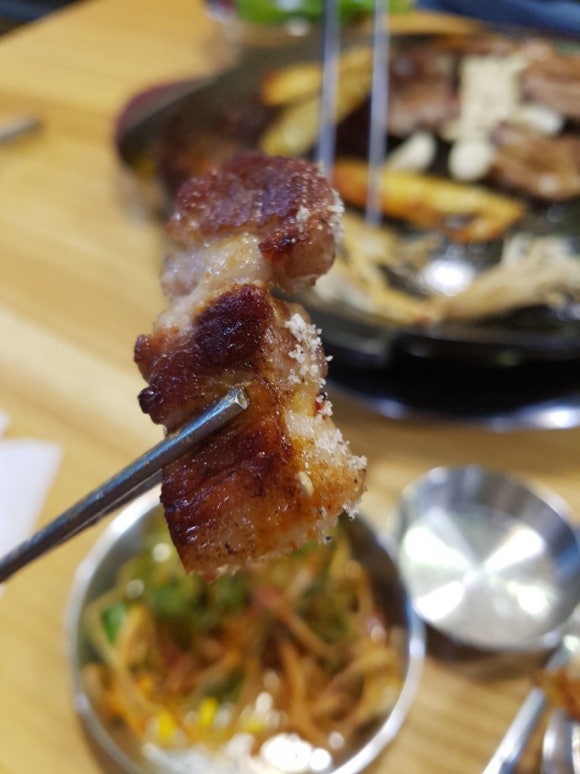 돼지네연탄구이 이미지