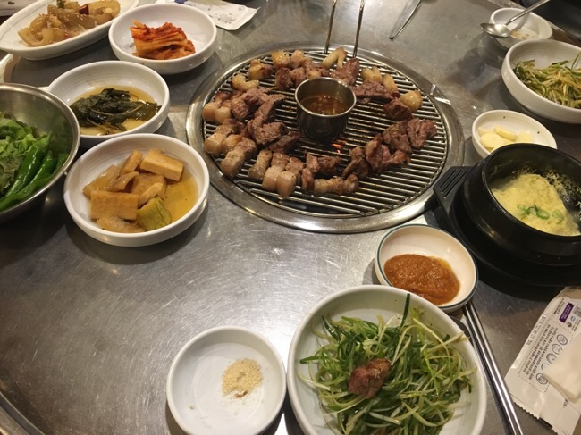 미소짓는한우 이미지