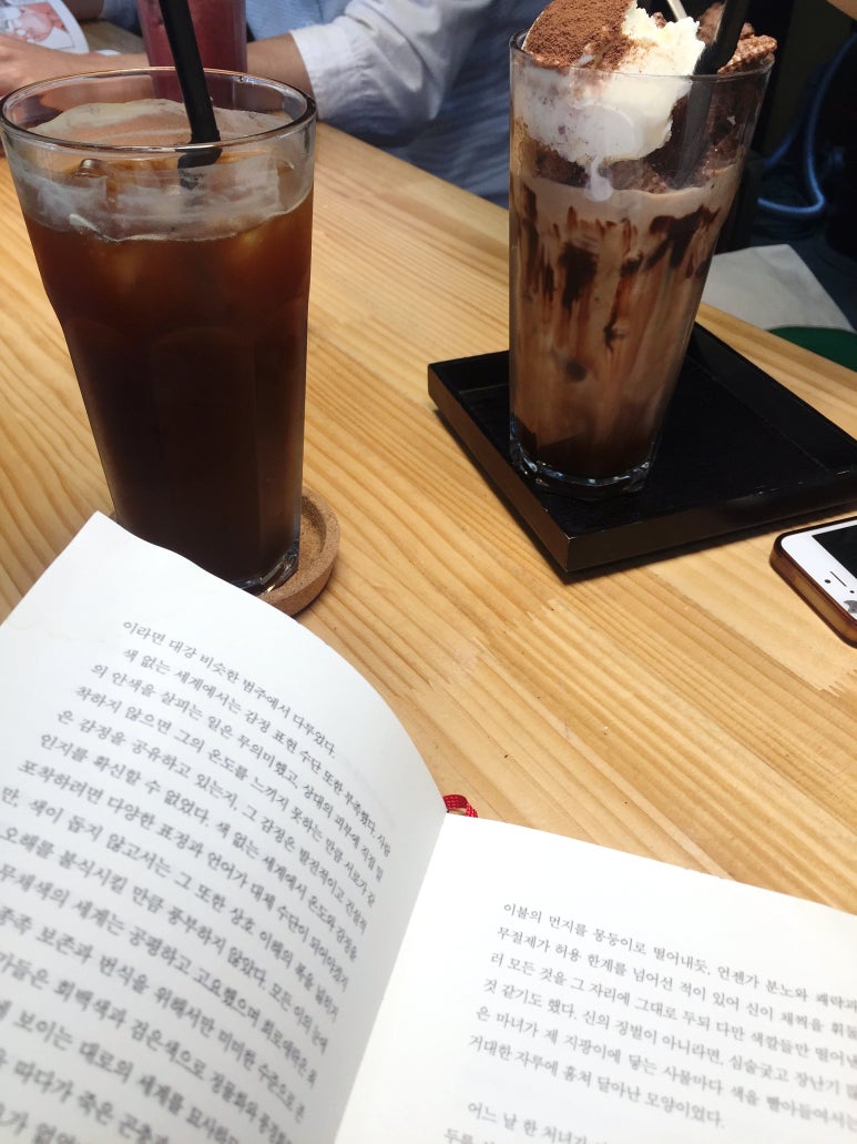 더로스터스커피랩 이미지