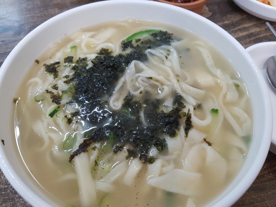 고향통닭분식 이미지