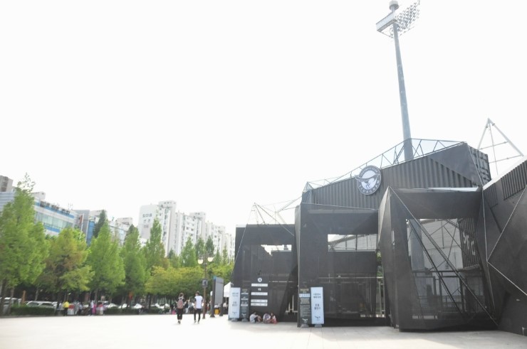 탄천종합운동장(동문 앞) 이미지