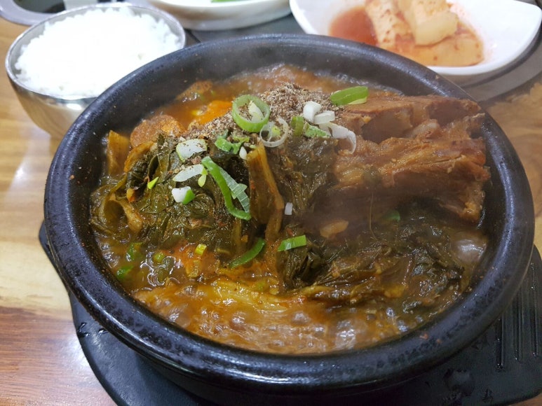 이대조뼈다귀해장국 이미지