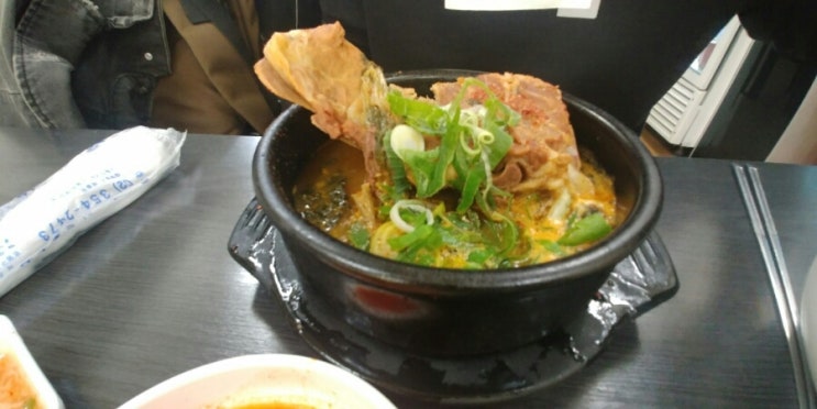 얼큰이 순대국 감자탕 이미지