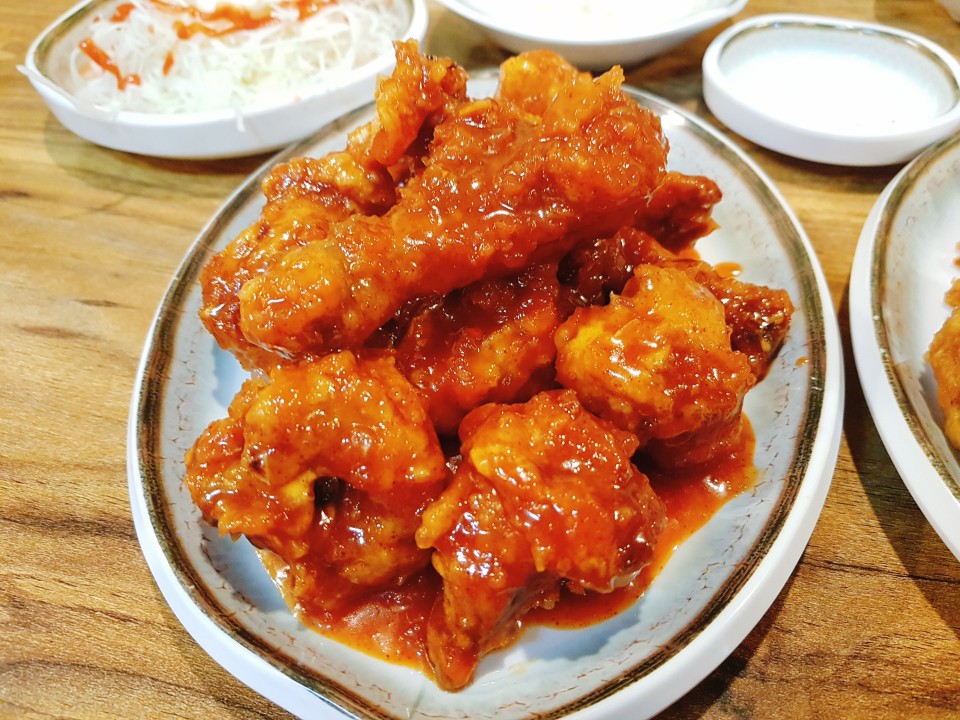 동큐치킨 이미지
