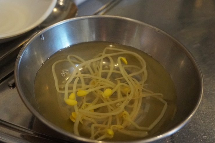 꾸울족발 이미지