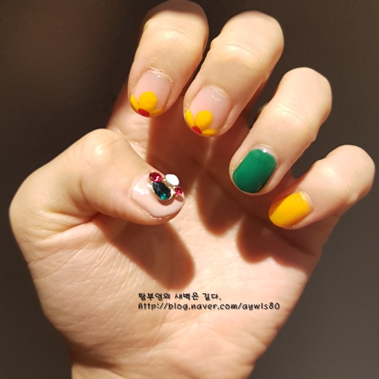 꽃다운네일 이미지