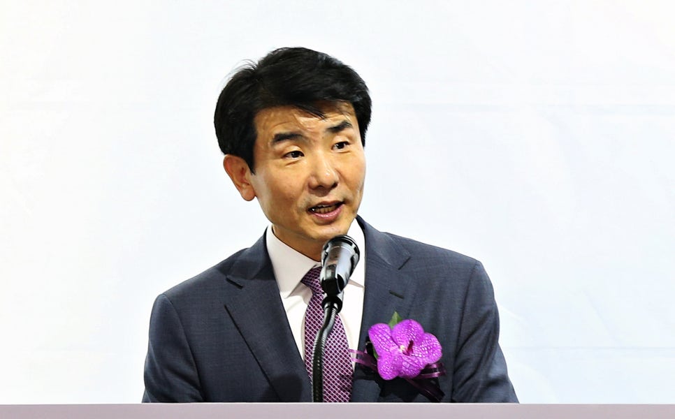 큐미디어 이미지
