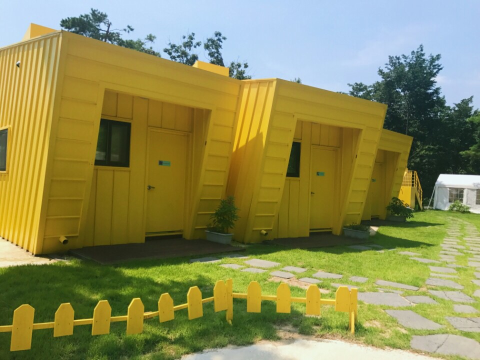 노랑펜션 이미지