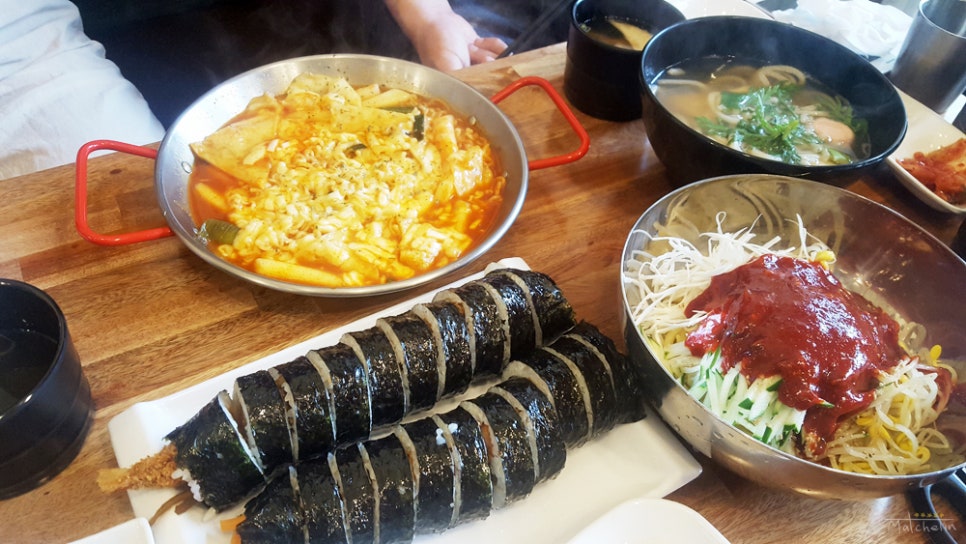 윤김밥 이미지