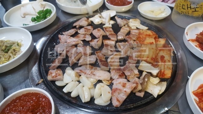 먹촌치맛살생구이 이미지