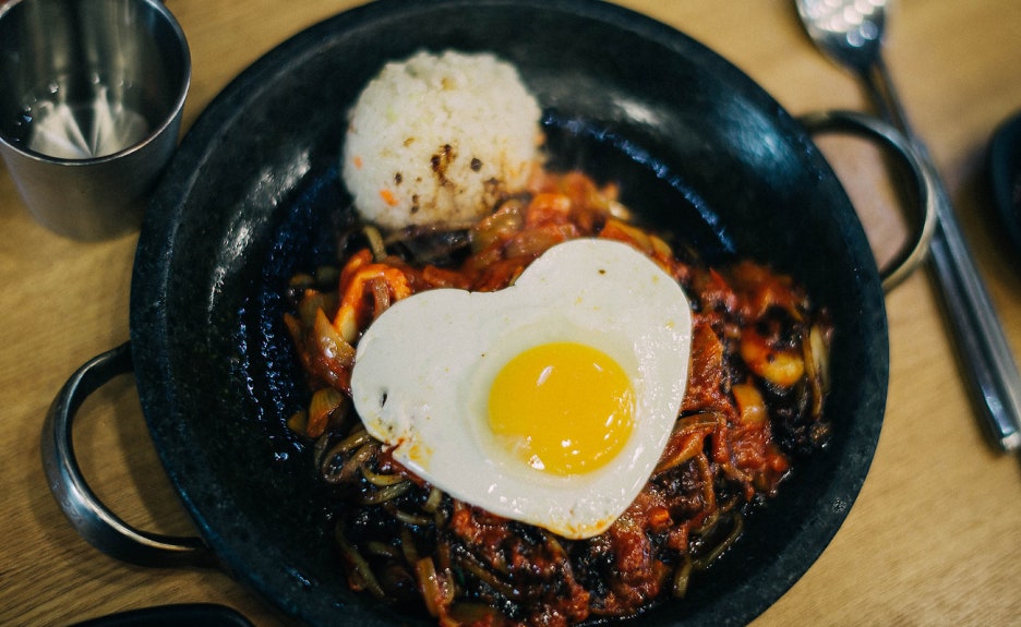 반곡 돌위에 짜장 이미지