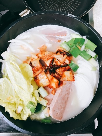 충성부대찌개 이미지