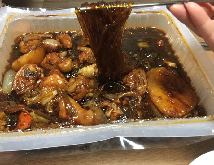 와룡찜닭 이미지