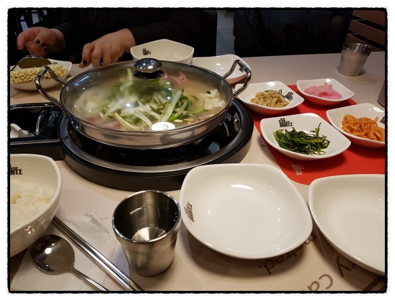 충성부대찌개 이미지