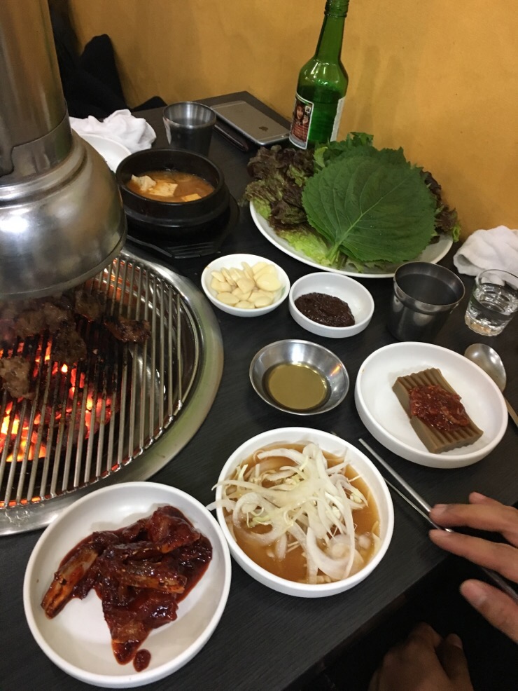 흥부네돈돼지 이미지