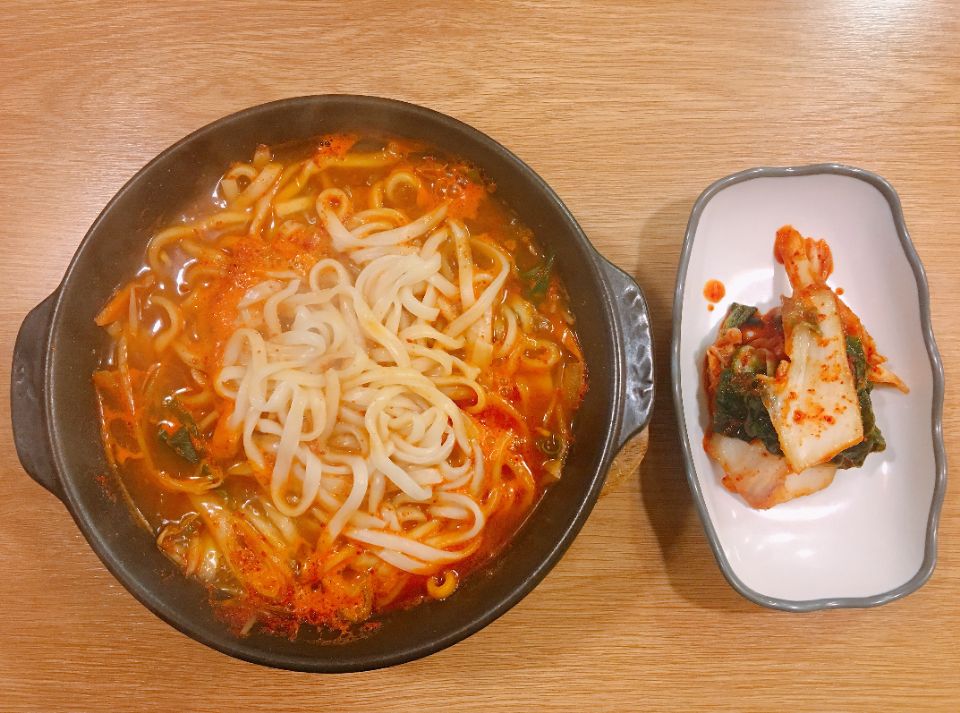 뚝배기육칼 이미지