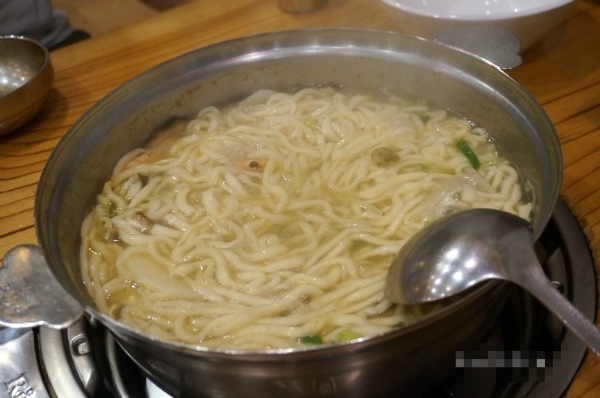 홍두깨칼국수 이미지